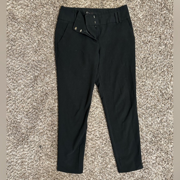 Three pair of work pants bundle - Picture 4 of 8